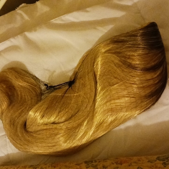 LONG Blonde Wig Dark Roots (Box 7 L590)